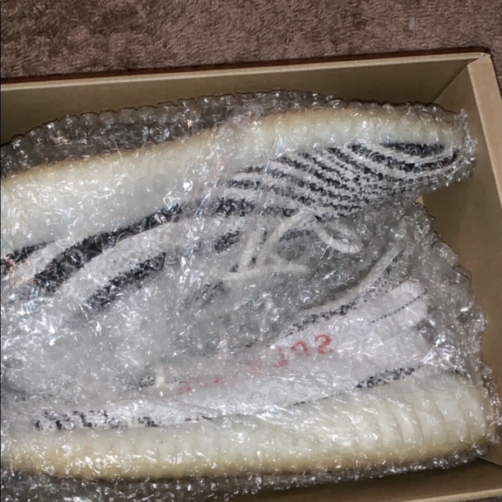 Yeezy boost zebra size 13